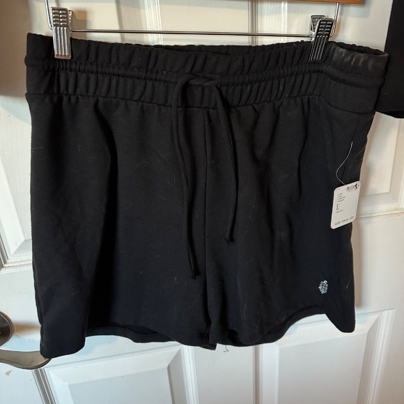 Free People Movement Sunny Set crop sweatshirt and short NWT - Picture 5 of 7